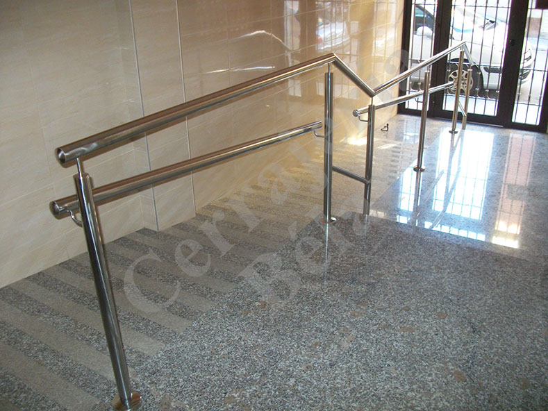 Barandilla montada en San Boi de Llobregat, El Prat de Llobregat, Barcelona, Cornellá, Hospitalet... 