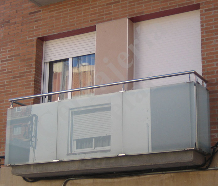 Barandilla montada en San Boi de Llobregat, El Prat de Llobregat, Barcelona, Cornellá, Hospitalet... 