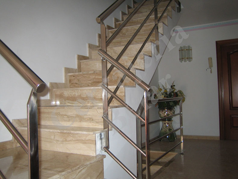 Barandilla montada en San Boi de Llobregat, El Prat de Llobregat, Barcelona, Cornellá, Hospitalet... 