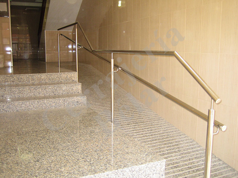 Barandilla montada en San Boi de Llobregat, El Prat de Llobregat, Barcelona, Cornellá, Hospitalet... 